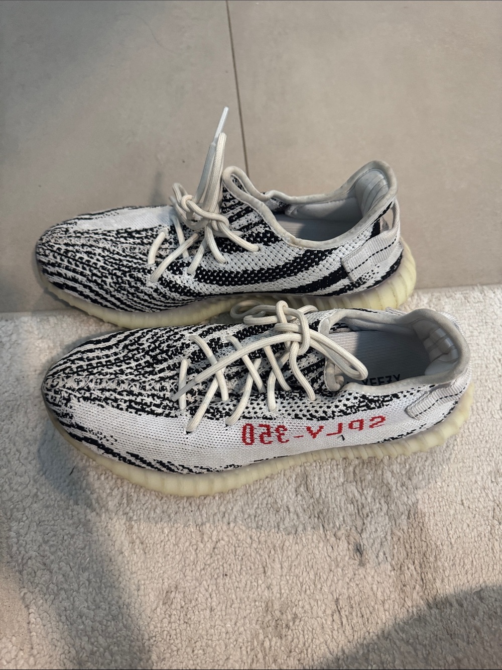 Yeezy Boost 350 V2 adults ZEBRA Sneakers - White, Black with Red Accent
